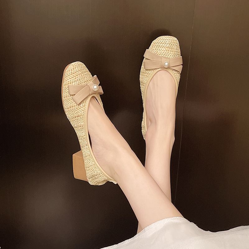 รองเท้าหนังหรูหรารองเท้าสําหรั - Women Fashion Trend 2025 บทวิจารณ์และราคา